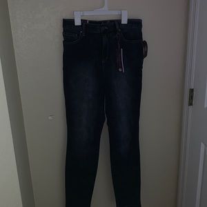Gloria Vanderbilt Amanda Skinny Jeans